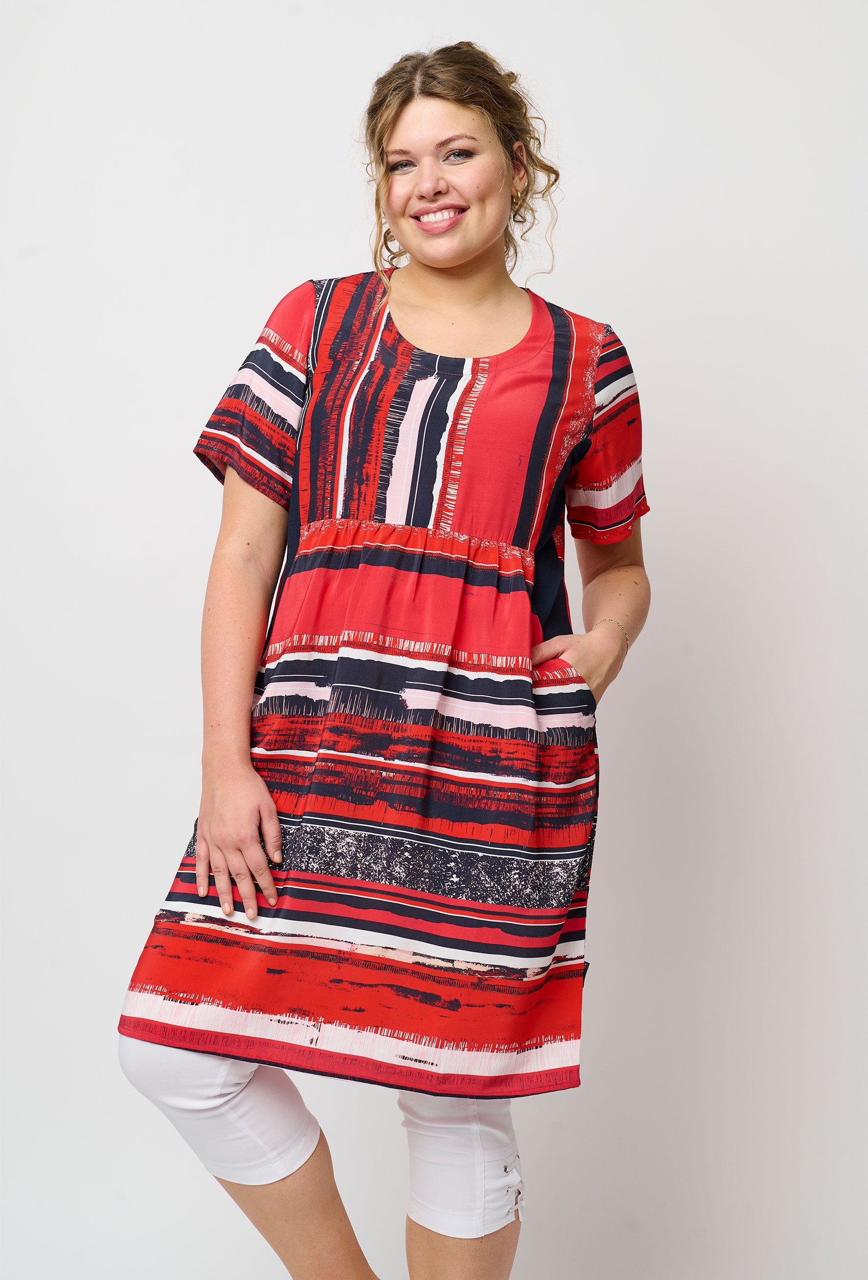 PNYella Sia Navy Gowoman